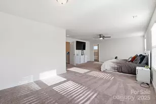 8220 Hudson Forest Dr, Charlotte, NC 28269 - Photo 16