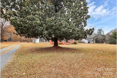 8911 Reames Road, Charlotte, NC 28216 - Photo 2