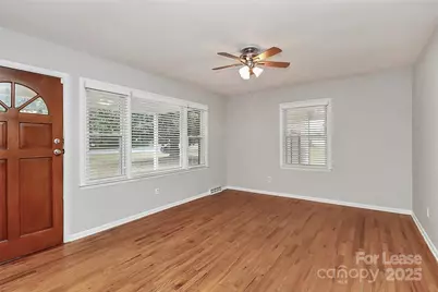 8911 Reames Road, Charlotte, NC 28216 - Photo 6