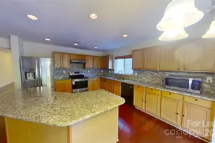 9029 Seamill Rd, Charlotte, NC 28278 - Photo 4