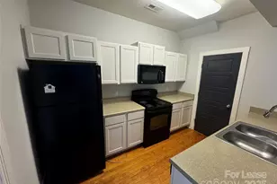 102 W 2nd Ave, Gastonia, NC 28052 - Photo 2