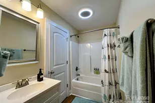 528 S Shamrock Ave, Landrum, SC 29356 - Photo 6