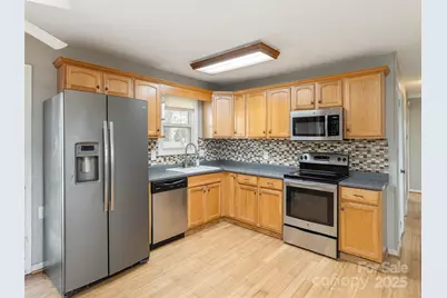 5057 Howard Gap Road, Flat Rock, NC 28731 - Photo 6