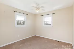 5057 Howard Gap Rd, Flat Rock, NC 28731 - Photo 12