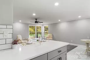 2210 24th St Cir NE, Hickory, NC 28601 - Photo 10