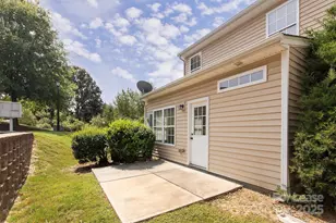 2721 Grain Mill Ln, Charlotte, NC 28214 - Photo 18