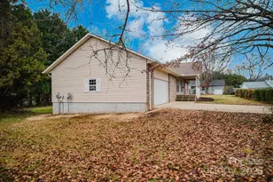 13 Cameron Dr, Etowah, NC 28729 - Photo 8