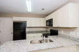 9216 Torrence Crossing Dr, Huntersville, NC 28078 - Photo 8