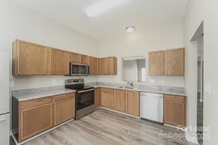 524 Lightspun Ln, Charlotte, NC 28216 - Photo 6