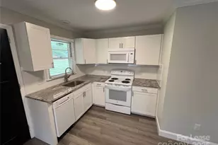 104 Secrest Ave, Belmont, NC 28012 - Photo 2