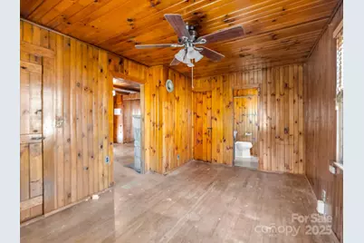 541 Broadway Street, Hendersonville, NC 28739 - Photo 26