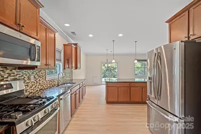 2079 Lakebridge Drive, Fort Mill, SC 29715 - Photo 6