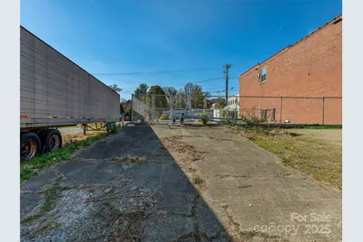 212 S Green Street, Morganton, NC 28655 - Photo 36