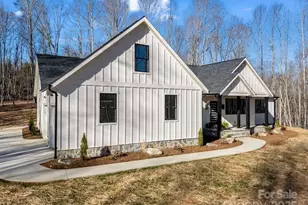 135 Hilltop St, Morganton, NC 28655 - Photo 1