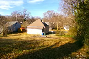 923 Efird St, Albemarle, NC 28001 - Photo 14