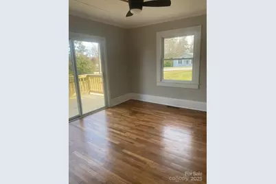 107 Lr Smith Avenue, Hendersonville, NC 28791 - Photo 10