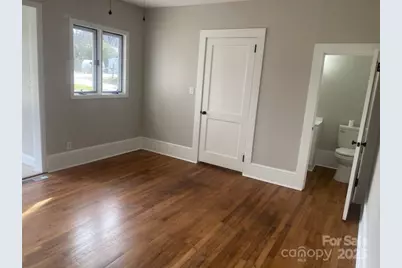 107 Lr Smith Avenue, Hendersonville, NC 28791 - Photo 2