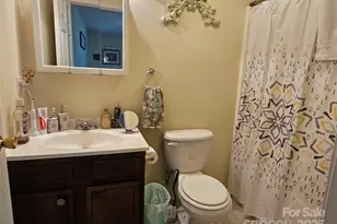 951 Cypress Ct NW, Lenoir, NC 28645 - Photo 10