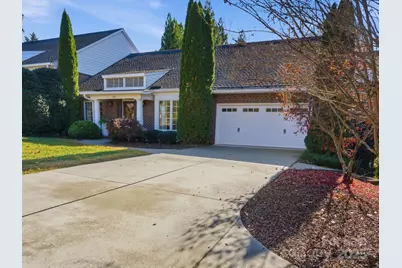 169 42nd Avenue Drive NW, Hickory, NC 28601 - Photo 2