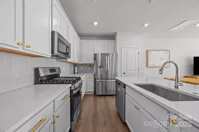 915 Kinsey Alley, Charlotte, NC 28217 - Photo 1