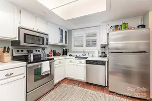 9712 St Vincent Ln, Charlotte, NC 28277 - Photo 8