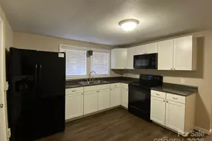 126 Bellvue St, Forest City, NC 28043 - Photo 6