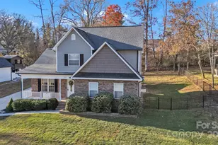 312 Oak Knoll, Hildebran, NC 28637 - Photo 2