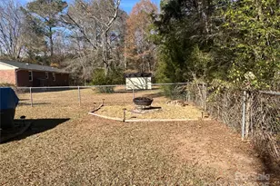 5504 Hillsdale St, Fort Lawn, SC 29714 - Photo 20