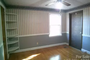 1303 W Dixon Blvd, Shelby, NC 28152 - Photo 14
