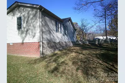 1303 W Dixon Boulevard, Shelby, NC 28152 - Photo 26
