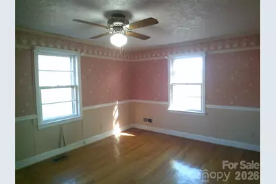 1303 W Dixon Boulevard, Shelby, NC 28152 - Photo 10