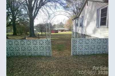 1303 W Dixon Boulevard, Shelby, NC 28152 - Photo 10