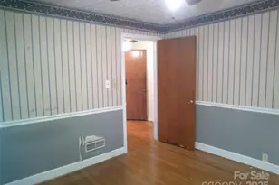 1303 W Dixon Blvd, Shelby, NC 28152 - Photo 14