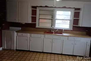 1303 W Dixon Blvd, Shelby, NC 28152 - Photo 16