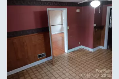 1303 W Dixon Boulevard, Shelby, NC 28152 - Photo 28