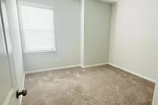 5810 Coulee Ln, Charlotte, NC 28215 - Photo 12
