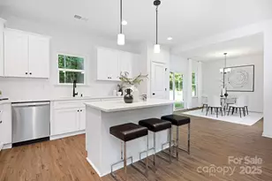 1835 Shannonhouse Dr, Charlotte, NC 28215 - Photo 12