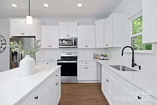 1835 Shannonhouse Dr, Charlotte, NC 28215 - Photo 14