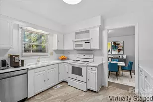 10917 Blue Heron Dr, Charlotte, NC 28226 - Photo 4