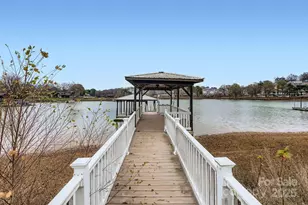 318 Queens Cove Rd, Mooresville, NC 28117 - Photo 2