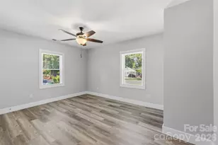 2414 Dickens Ave, Charlotte, NC 28208 - Photo 22