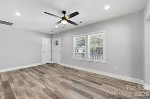 2414 Dickens Ave, Charlotte, NC 28208 - Photo 6