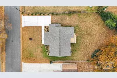 2414 Dickens Avenue, Charlotte, NC 28208 - Photo 30