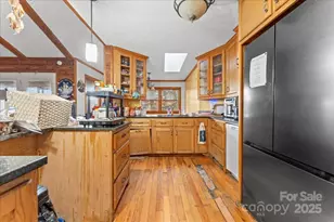 221 Mary King Mountain Dr, Murphy, NC 28906 - Photo 8