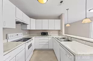 234 Wash Creek Dr, Hendersonville, NC 28739 - Photo 8