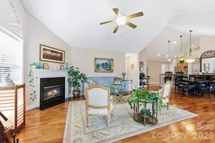 36 Craggy Vis Dr, Swannanoa, NC 28778 - Photo 4