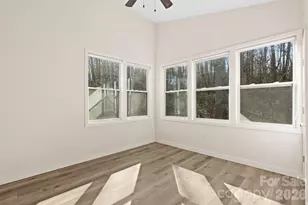 24 Lower Grassy Branch Rd, Asheville, NC 28805 - Photo 18