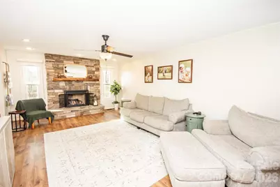 2193 Hawthorne Lane, Wilkesboro, NC 28697 - Photo 18