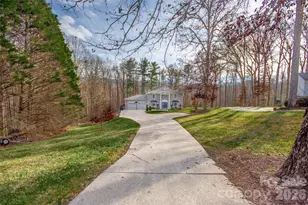 2193 Hawthorne Ln, Wilkesboro, NC 28697 - Photo 48