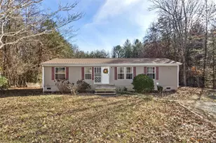 142 River Breeze Dr, Morganton, NC 28655 - Photo 1